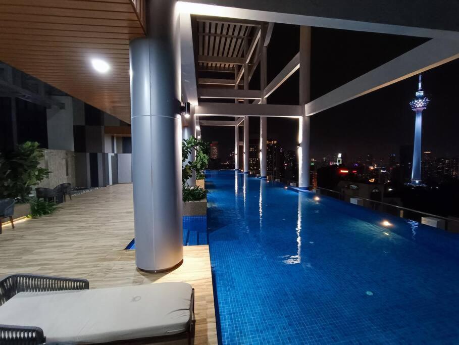 Apartamento C14B Modern Infinity Pool Klcc Balcony View Kuala Lumpur Exterior foto