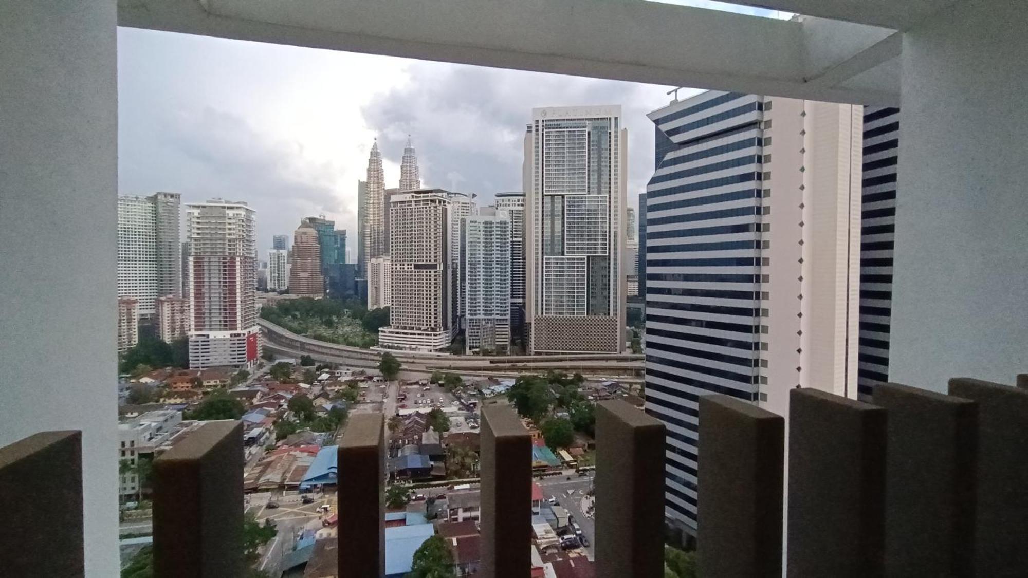 Apartamento C14B Modern Infinity Pool Klcc Balcony View Kuala Lumpur Exterior foto