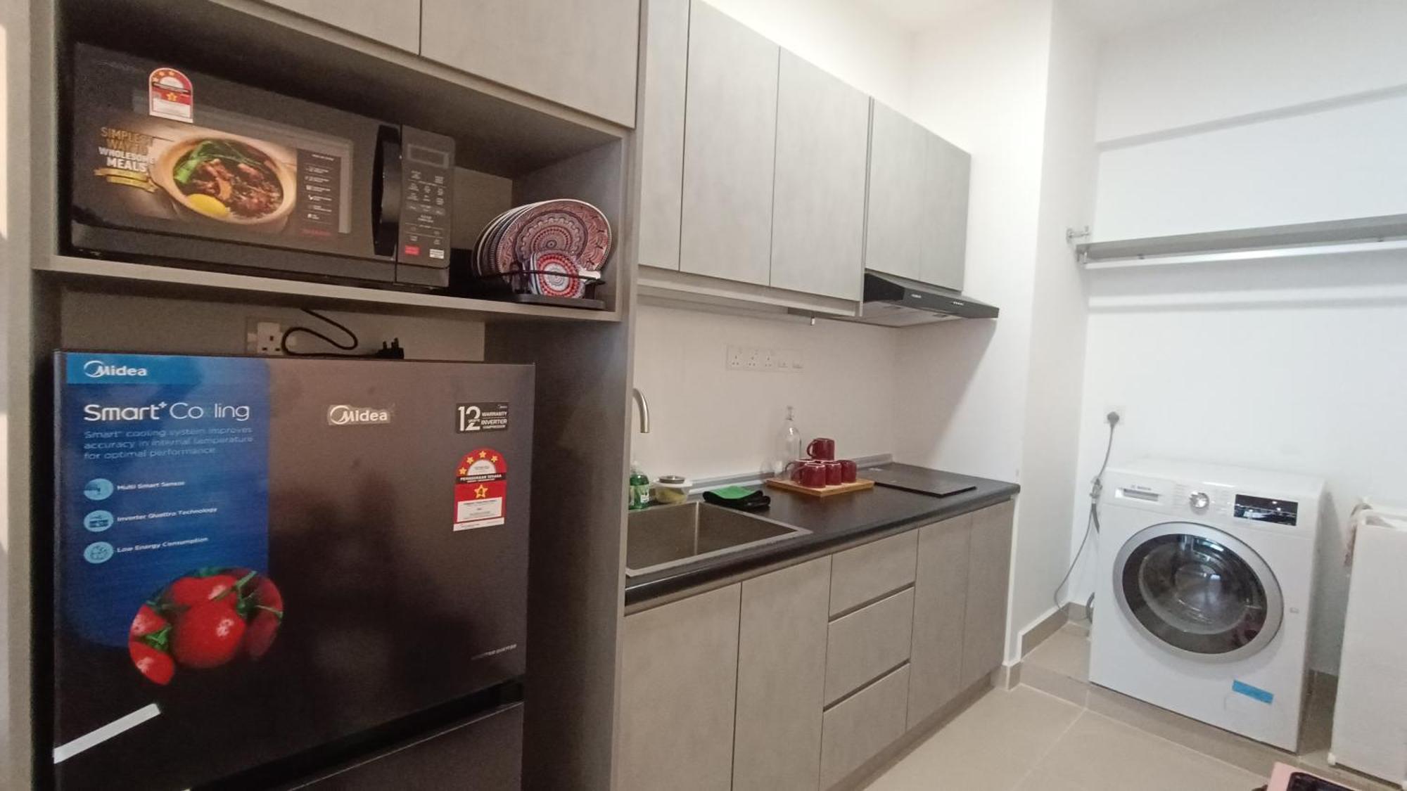 Apartamento C14B Modern Infinity Pool Klcc Balcony View Kuala Lumpur Exterior foto