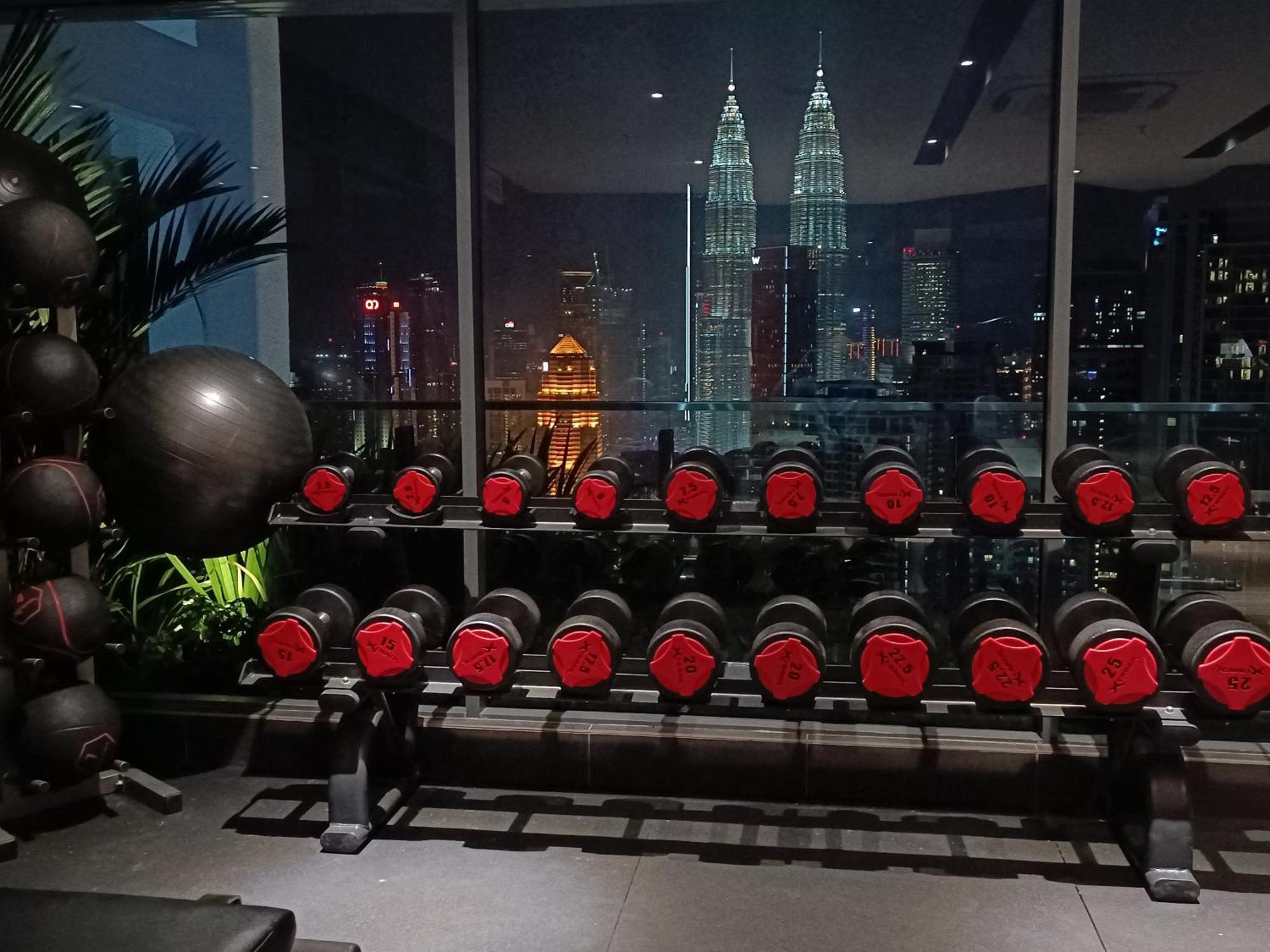 Apartamento C14B Modern Infinity Pool Klcc Balcony View Kuala Lumpur Exterior foto