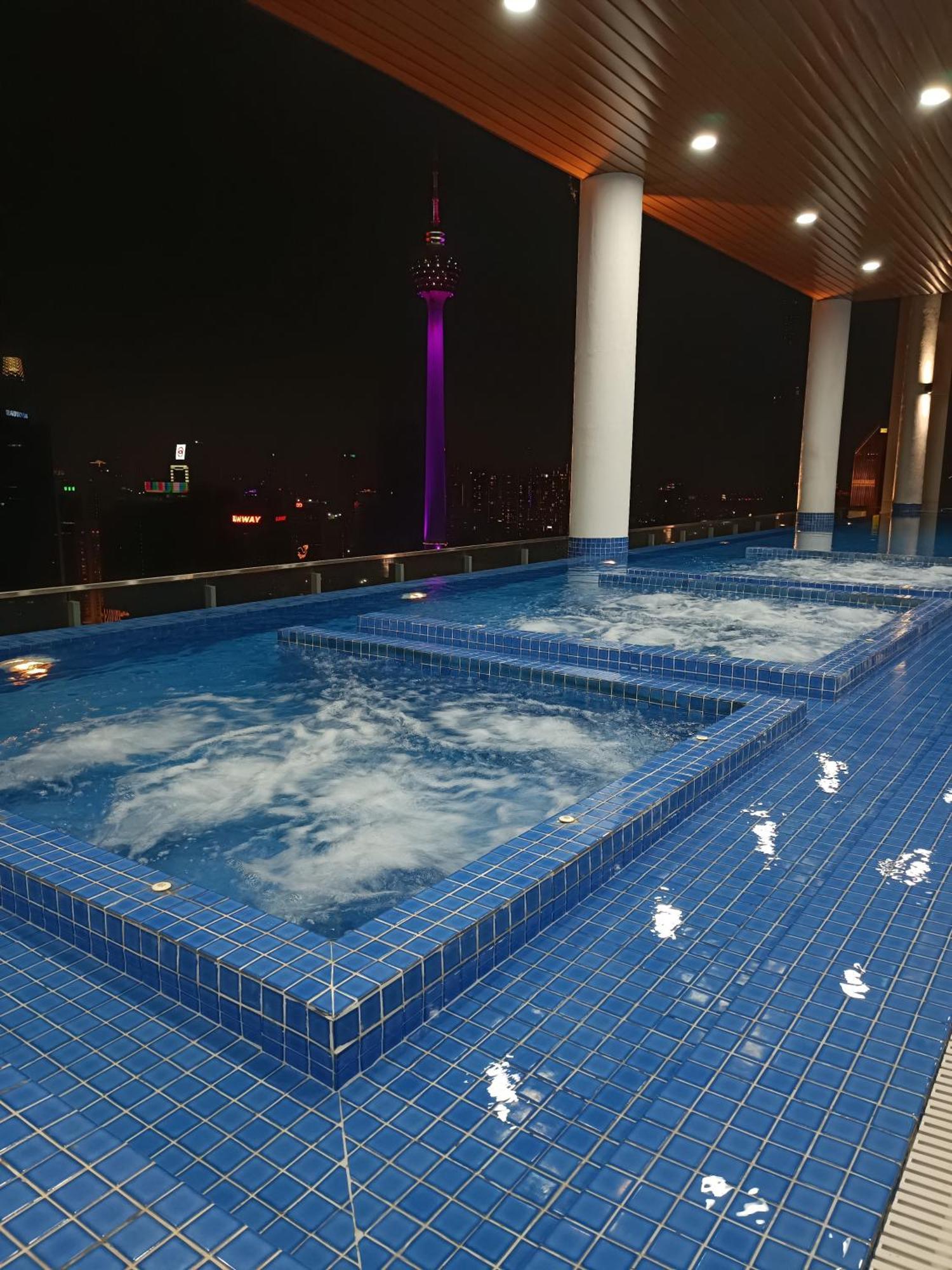 Apartamento C14B Modern Infinity Pool Klcc Balcony View Kuala Lumpur Exterior foto