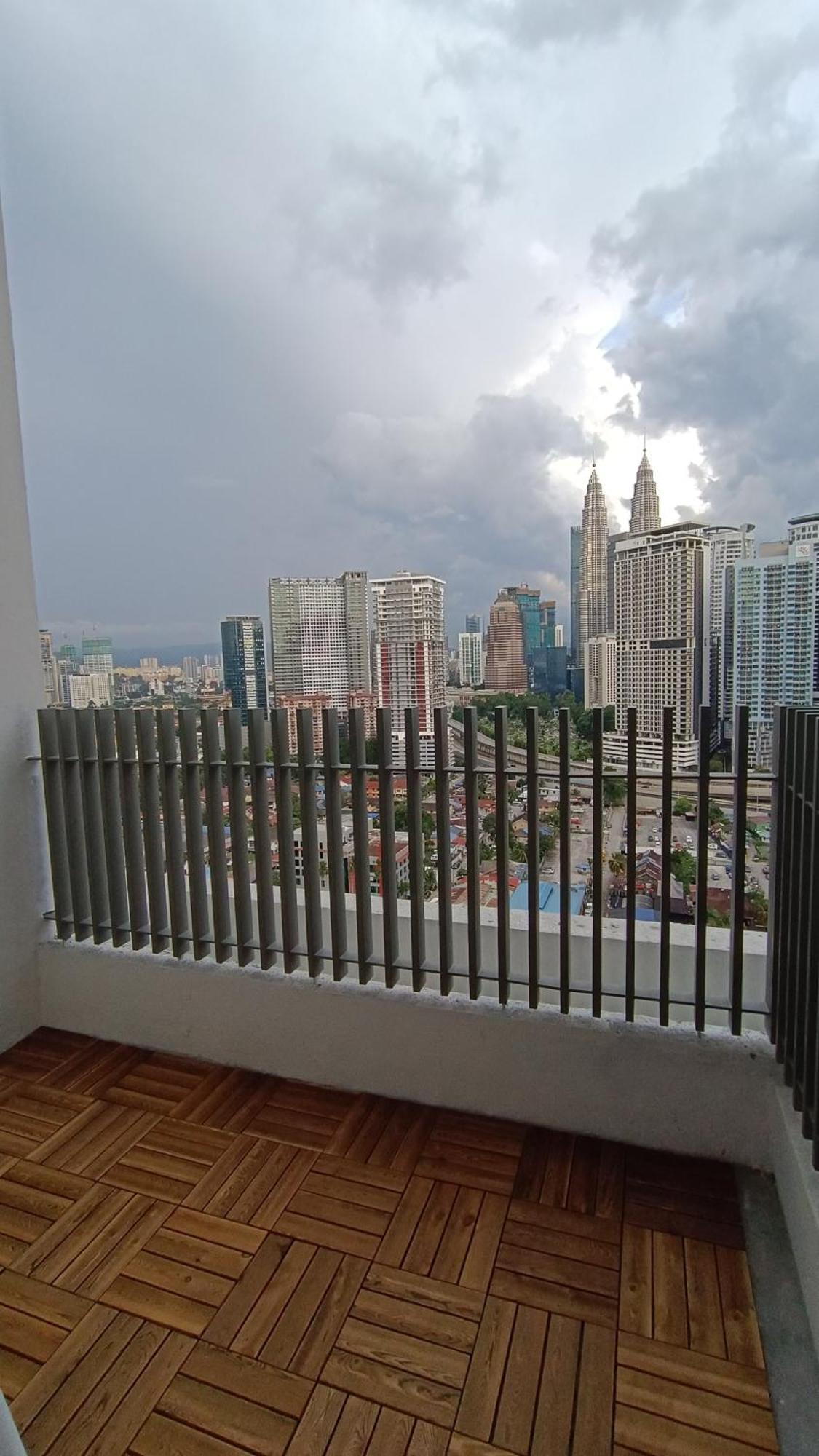 Apartamento C14B Modern Infinity Pool Klcc Balcony View Kuala Lumpur Exterior foto